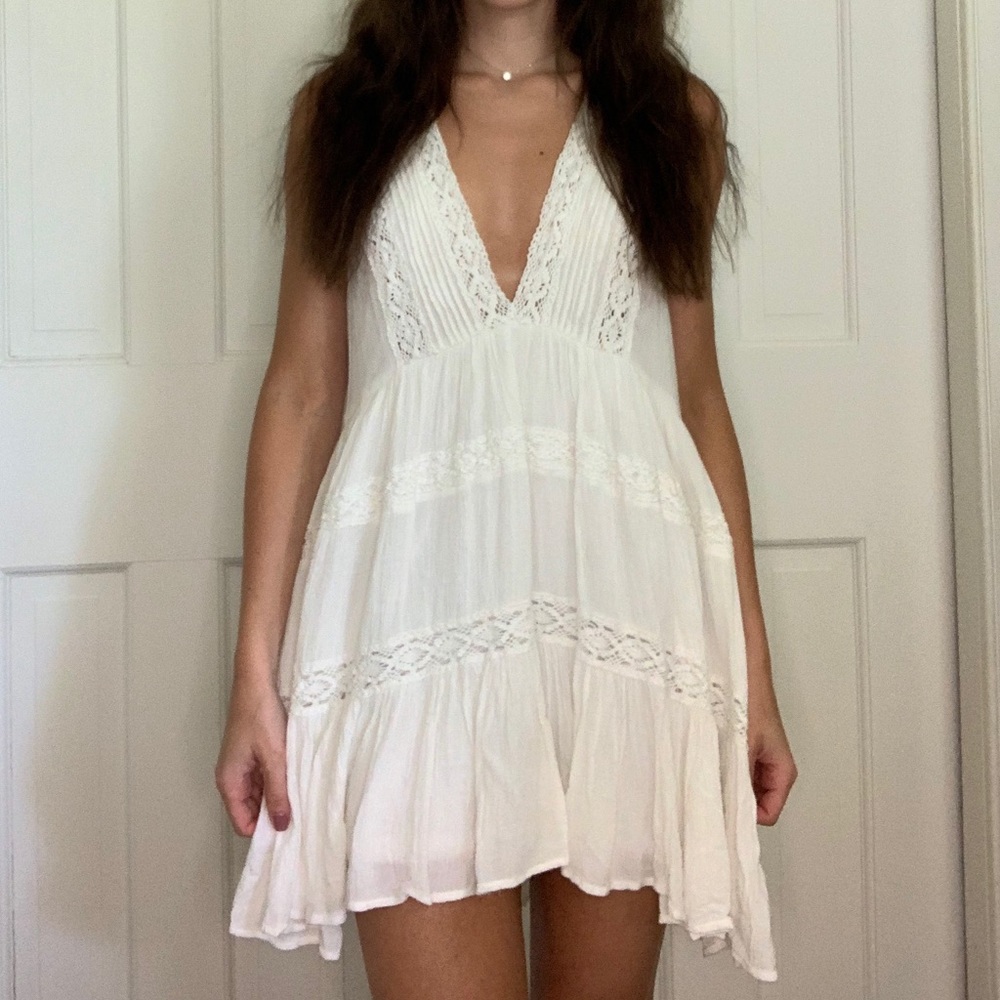 White lace dress from Band of Gypsies. Size: S